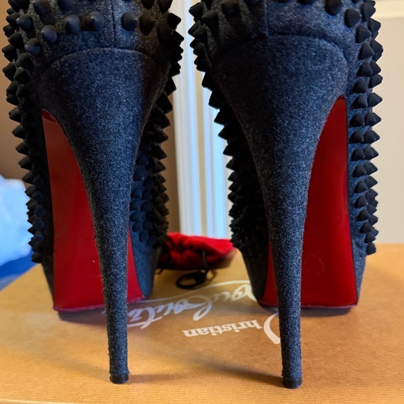 Christian Louboutin Lady Peep Spikes 150 Grey/Black Floque Peep Toe Heels - Picture 3 of 7